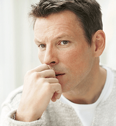 ang usa ka tawo naghunahuna mahitungod sa pag-discharge sa panahon sa pagpukaw